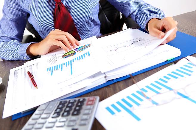 길리어드의 신종 코로나바이러스 감염증(코로나19) 치료 유망후보 '램데시비르'의 임상시험 일정이 조정됐다./사진=이미지투데이