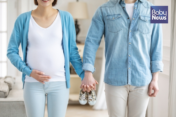 초산을 겪을 때 산모 마음에 걸렸던 일, 피하고 싶거나 두려웠던 일을 지인이나 남편과 대화하다 보면 출산에 대한 부담감이 한결 줄어들 것이다.&nbsp;ⓒ베이비뉴스