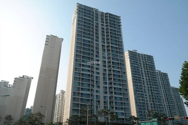 잠실레이크팰리스 전경(사진=네이버부동산)