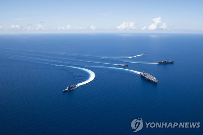 미 7함대의 남중국해 '항행의 자유' 작전 [미 7함대 홈페이지 캡처]