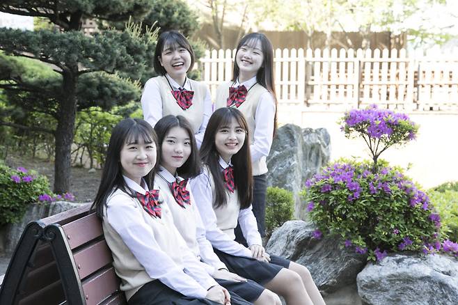 동일여상 학생들