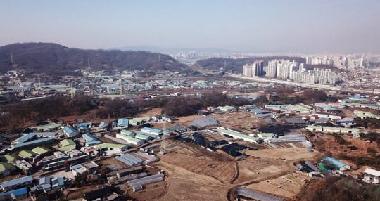 정부가 하남 교산지구의 광역교통망을 개선하고 서울 30분대 생활권을 실현하기 위해 2조원의 예산을 투입한다. 사진은 경기도 하남시 교산동 일대 모습.<연합뉴스>