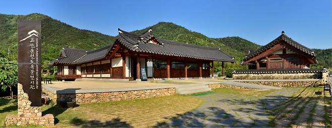 전남 해남군 해남읍 연동리에 있는 고산 윤선도 유물 전시관. 해남군청 제공