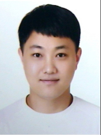 전북 전주와 부산에서 실종된 여성 2명을 살해한 혐의로 구속된 피의자 최신종(31)의 얼굴. 경찰은 지난 20일 그의 얼굴과 나이 등 신상을 공개하기로 결정했다. 전북경찰청 제공