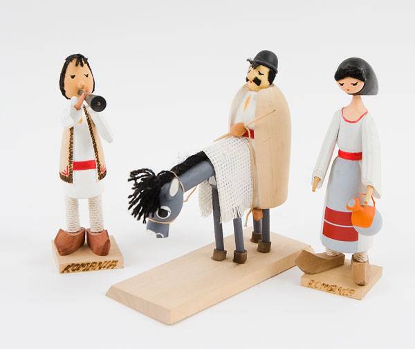 루마니아에서 온 목각인형