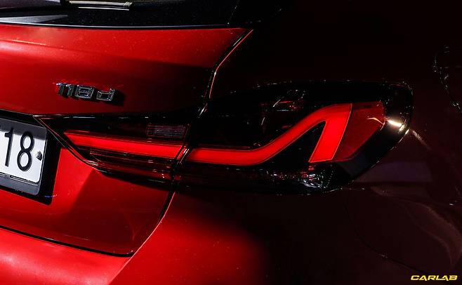 3세대는 리어램프도 모두 LED를 썼다. 이제는 BMW의 전 라인업에서 전구를 찾아볼 수 없다