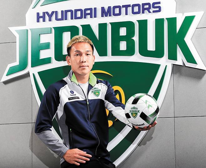 한때 소문난 악동이었다는 게 믿기지 않을 만큼, 쿠니모토는 예의 바르고 진중했다.프리랜서 장정필