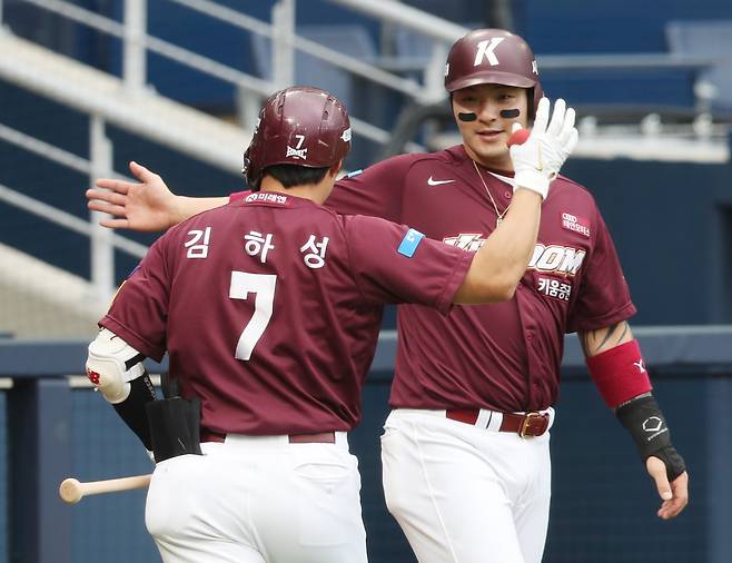 키움 히어로즈 김하성(왼쪽)과 박병호. 사진=연합뉴스.