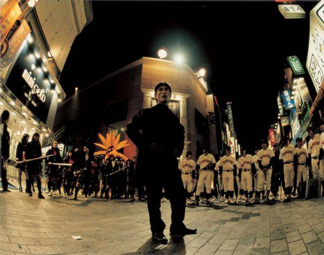 정두홍 무술감독은 영화 '짝패'에서 주연 자리를 처음 꿰차며 류승완 감독과 연기 호흡을 맞췄다. CJ엔터테인먼트 제공