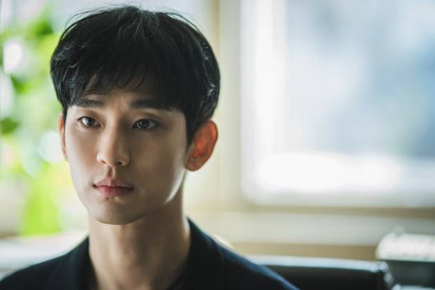 '사이코지만 괜찮아' 김수현/사진=tvN 주말드라마 '사이코지만 괜찮아'