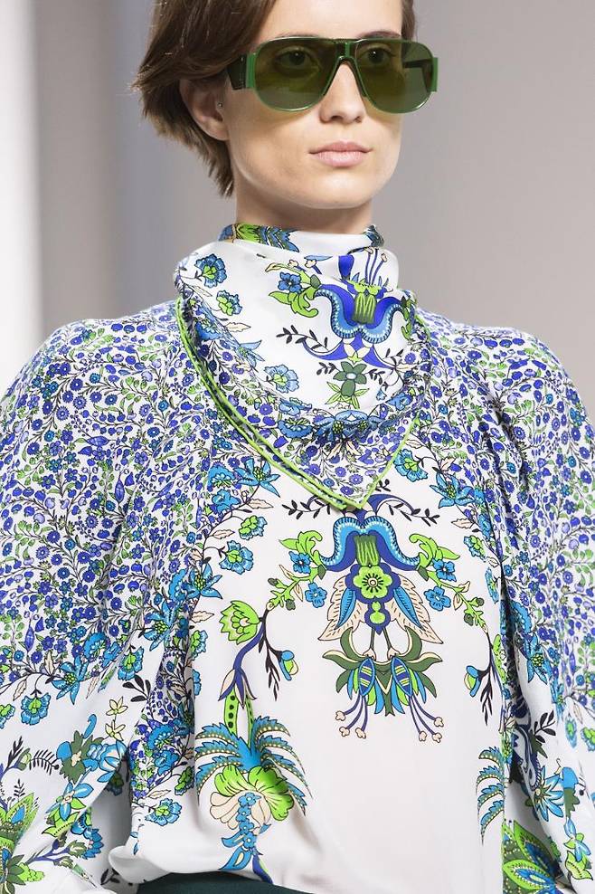 Givenchy /imaxtree.com