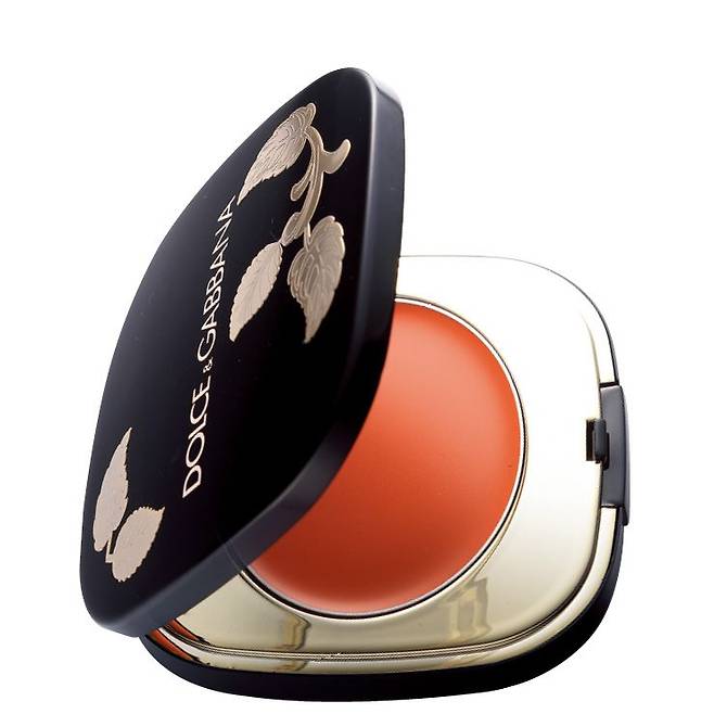 돌체 블러쉬 크리미 치크 앤 립 컬러, 10 탠저린, 6만7천원대, Dolce & Gabbana Beauty. 돌체 앤 가바나의 패션 아웃핏을 연상시키는 화려한 블랙 패키지가 시선 강탈! 윤기를 남기는 글로 텍스처에 남국을 연상시키는 이국적인 색감이 매력적이다.