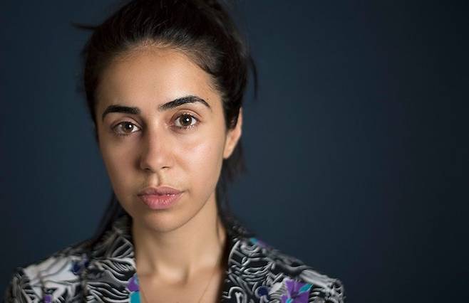 이번 전시의 총괄 큐레이터 미리암 벤 살라.