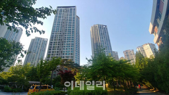 서울 강남의 한 아파트 단지(사진=김용운 기자)