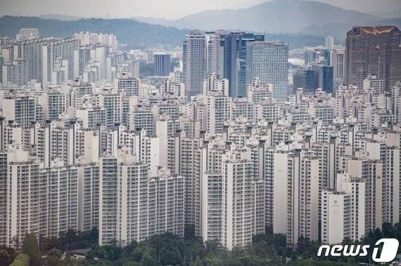 서울 아파트 단지 전경.