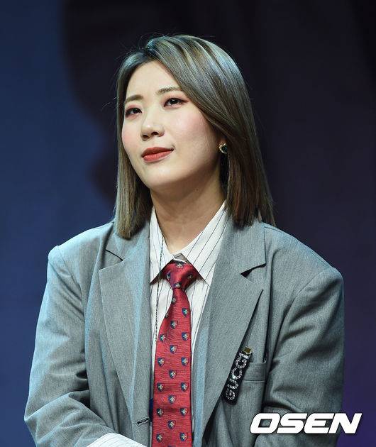 [OSEN=박준형 기자]볼빨간사춘기 우지윤이 질문을 듣고 있다. / soul1014@osen.co.kr