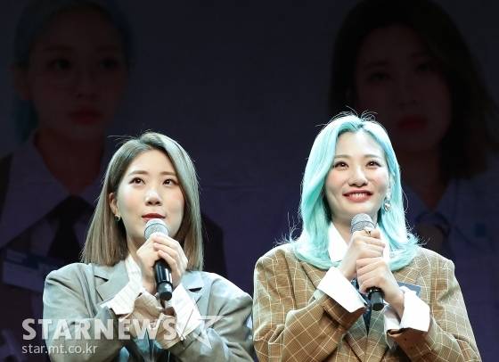 볼빨간사춘기 전 멤버 우지윤(왼쪽)과 안지영의 과거 활동 모습. /사진=김창현 기자 chmt@