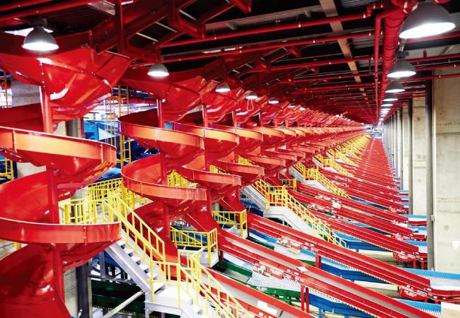 경기 광주 CJ대한통운 곤지암 메가허브터미널에 설치된 자동화물분류기. [사진 제공 · CJ대한통운]