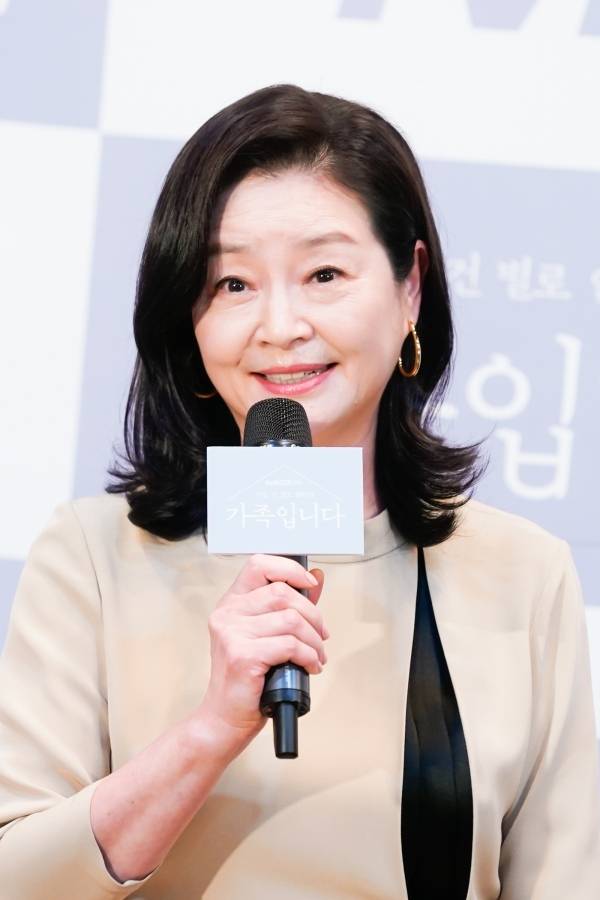 배우 원미경/ 사진제공=tvN '아는 건 별로 없지만 가족입니다' © 뉴스1