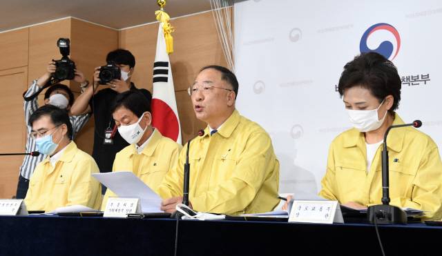 10일 서울 종로구 정부서울청사에서 홍남기 경제부총리 겸 기획재정부 장관이 발언하고 있다./성형주기자