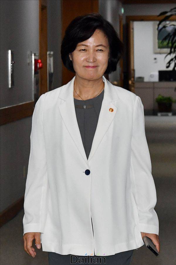 대법관 추천위원회 참석하는 추미애