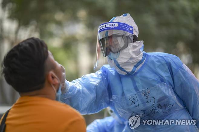 코로나19 퍼진 중국 우루무치 (신화=연합뉴스)