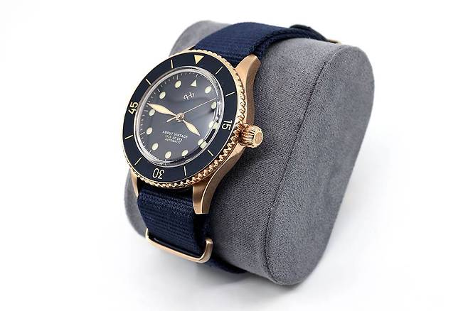 스코브 안데르센의 다이버 시계, 1926 AT'SEA 오토매틱.