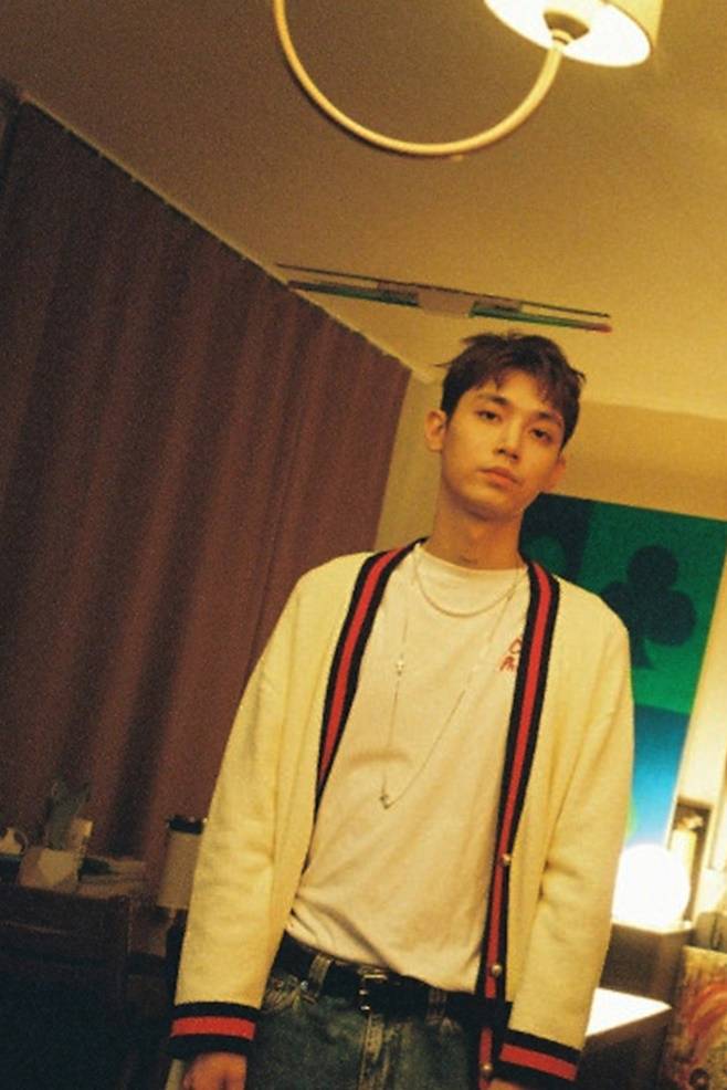 싱어송라이터 주영