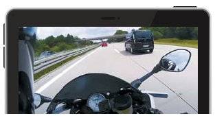 독일 아우토반을 달리고 있는 모터사이클. [사진 유튜브 캡처]