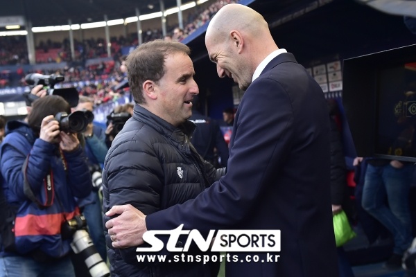 하고바 아라사테 CA 오사수나 감독