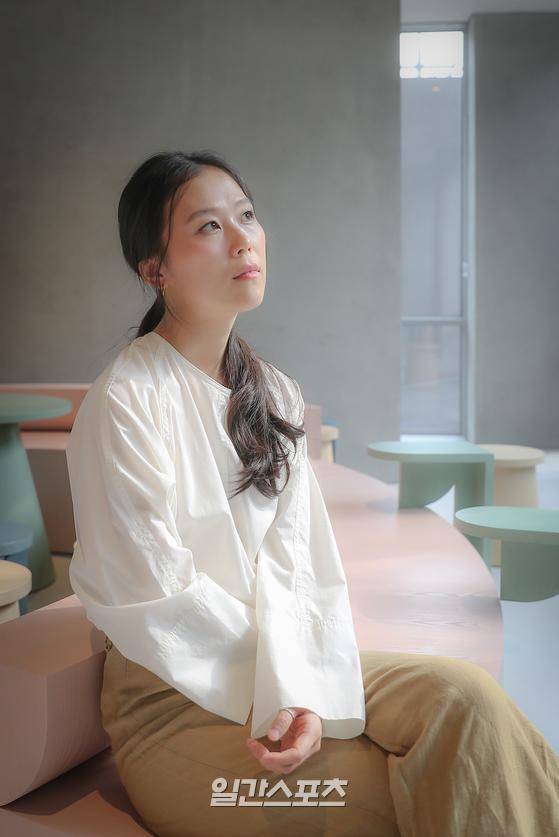 제56회 백상예술대상 영화 부문 여자 조연상을 수상한 배우 김새벽이 17일 오후 서울 마포구 서교동 jtbc play에서 일간스포츠와 취중 인터뷰를 가졌다. 박세완 기자 park.sewan@jtbc.co.kr / 2020.07.17/