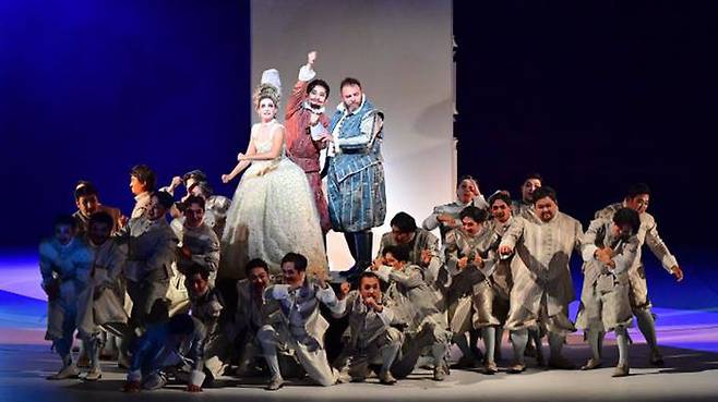 마하고니 도시의 번영과 몰락(사진=국립오페라단)