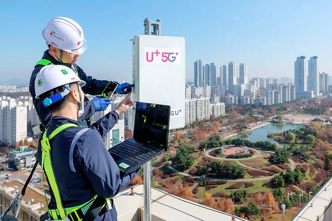 LG유플러스가 국내 최대 5G 커버리지 확보를 위한 투자를 지속한다. 아울러 인공지능(AI)을 5G 품질 관리에 활용, 고객의 체감 품질도 고도화한다.