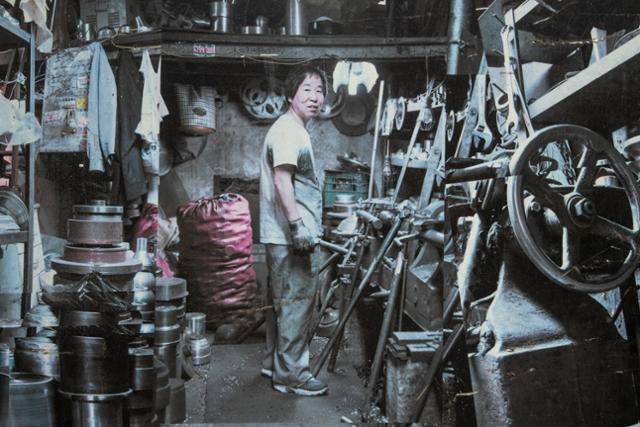 삼성시보리 박춘삼 사장의 10여년 전 모습. 과거의 박 사장은 오늘의 비참한 을지로 풍경을 미처 상상하지 못했을 것이다.