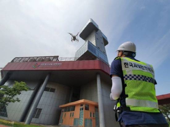 한국시설안전공단이 전국 국립 거점 청소년 수련시설 5개소의 모험시설에 대한 점검을  마무리했다./사진=시설안전공단