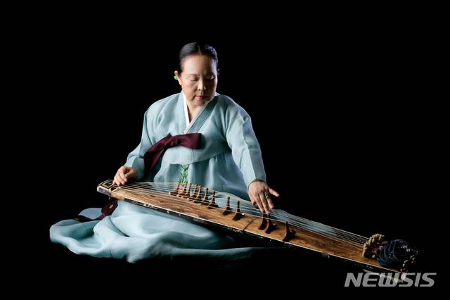 [서울=뉴시스]가야금산조/지성자 보유자(사진=문화재청 제공)2020.06.22 photo@newsis.com