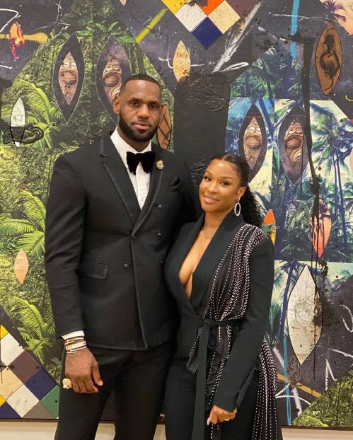 농구선수 르브론 제임스(왼쪽)과 아내 사바나 제임스. 출처|르브론 제임스 SNS