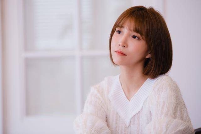 이초희가 '한 번 다녀왔습니다'로 뜻깊은 작품과 별명을 얻었다. 굳피플 제공