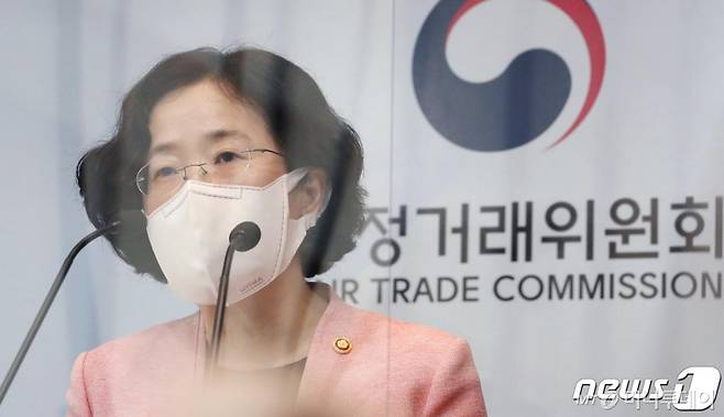 (세종=뉴스1) 장수영 기자 = 조성욱 공정거래위원회 위원장이 지난 8일 정부세종청사 공정위 기자실에서 취임 1주년 출입기자단 정책소통 간담회를 갖고 인사말을 하고 있다. 2020.9.9/뉴스1