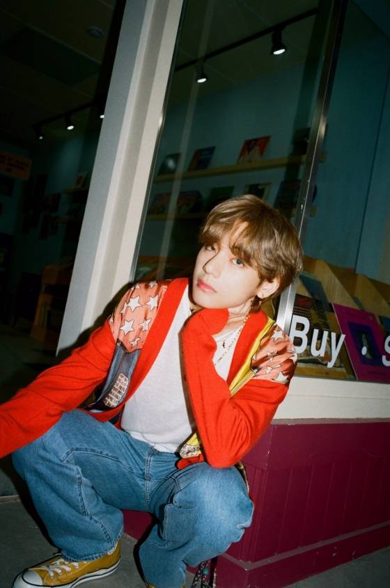 방탄소년단 뷔(BTS V)