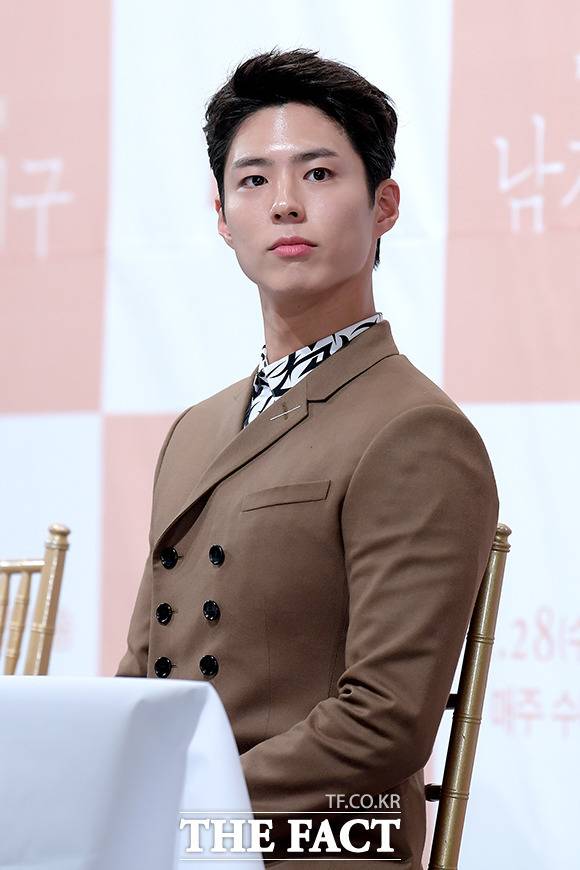 박보검이 '청춘기록'으로 맹활약이다. 우월한 비주얼에 불안한 청춘의 면면을 연기해 시청자들의 공감을 자극한다. 입대로 인한 공백기에도 그의 영향력은 여전하다. /더팩트 DB