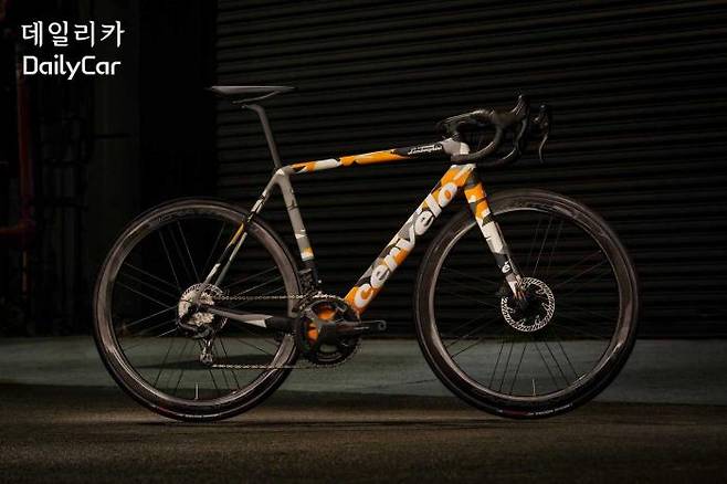 람보르기니 자전거 (써벨로 R5 람보르기니 에디션)