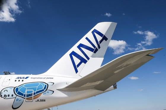 전일본공수의 A380 기종 여객기 자료사진. EPA=연합뉴스