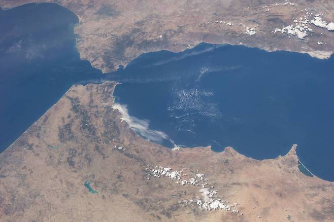 국제우주정거장(ISS)에서 촬영한 지브롤터 해협의 모습(사진=NASA)