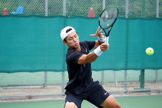 지난 7월 한국실업테니스연맹전에 참여한 이덕희