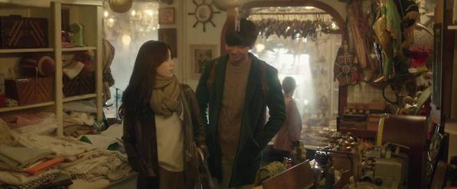 네이버 영화 〈뷰티 인사이드〉 스틸컷