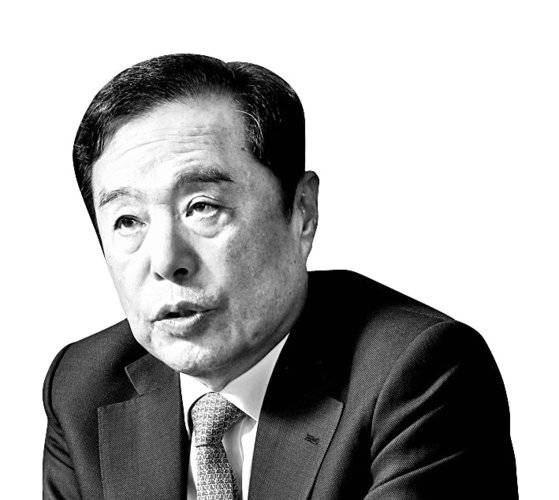 김병준 전 자유한국당 비대위원장이 20일 사옥에서 중앙일보와 인터뷰하고 있다. 우상조 기자