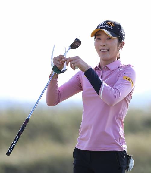 2020년 한국여자프로골프(KLPGA) 투어 팬텀 클래식 골프대회에 우승을 차지한 안송이 프로. 사진제공=KLPGA