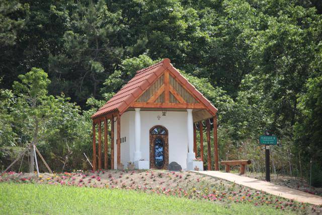 세 번째 예배당 '야고보의 집'(김강 작). ⓒ박준규