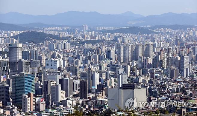 남산 N서울타워에서 바라본 서울 시내 아파트 [연합뉴스 자료사진]
